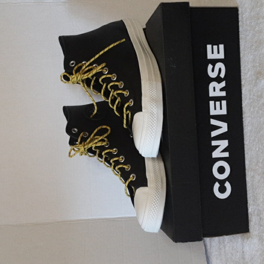 CONVERSE CHUCK TAYLOR HI TOP SNEAKERS
